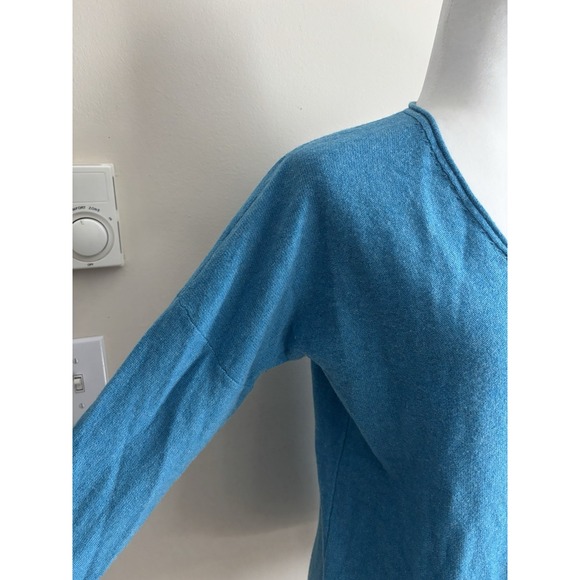 Kinross Cashmere Sweater V Neck Womens Small Blue Soft Cozy Quiet Luxury - Picture 5 of 7